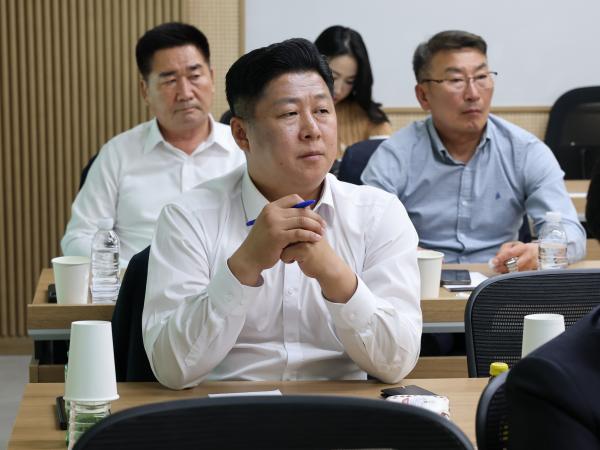 전라남도 마이스산업 활성화 연구회 현지활동 첨부이미지 : 25년06월18일  전라남도 마이스산업 활성화 연구회 현지활동 - 016.jpg