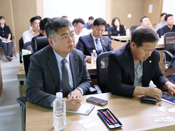 전라남도 마이스산업 활성화 연구회 현지활동 첨부이미지 : 25년06월18일  전라남도 마이스산업 활성화 연구회 현지활동 -  010.jpg