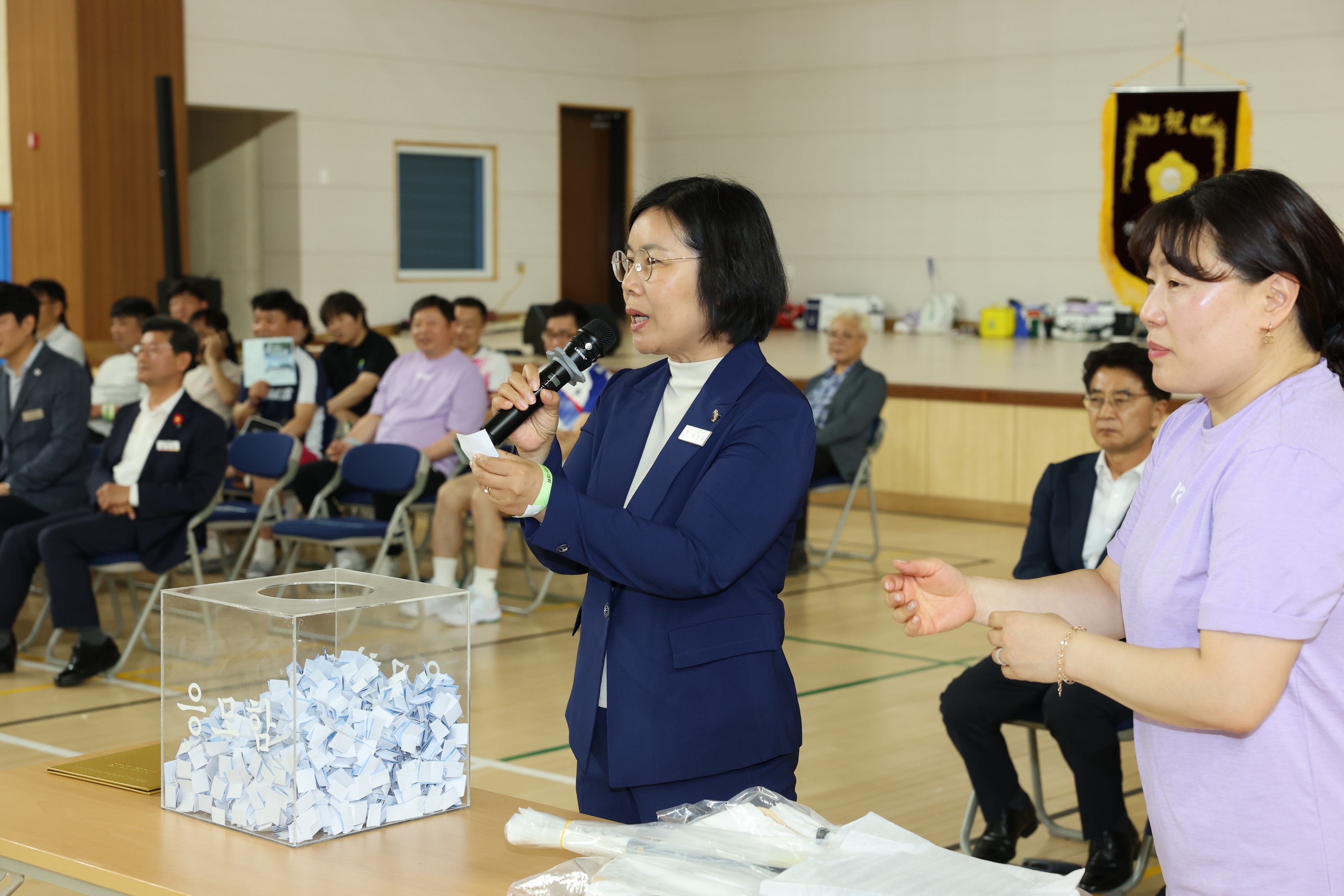 제7회 전라남도의장기 클럽최강전 배드민턴 대회 첨부이미지 : 25년06월14일 제7회 전라남도의장기 배드민턴 대회 - 023.jpg