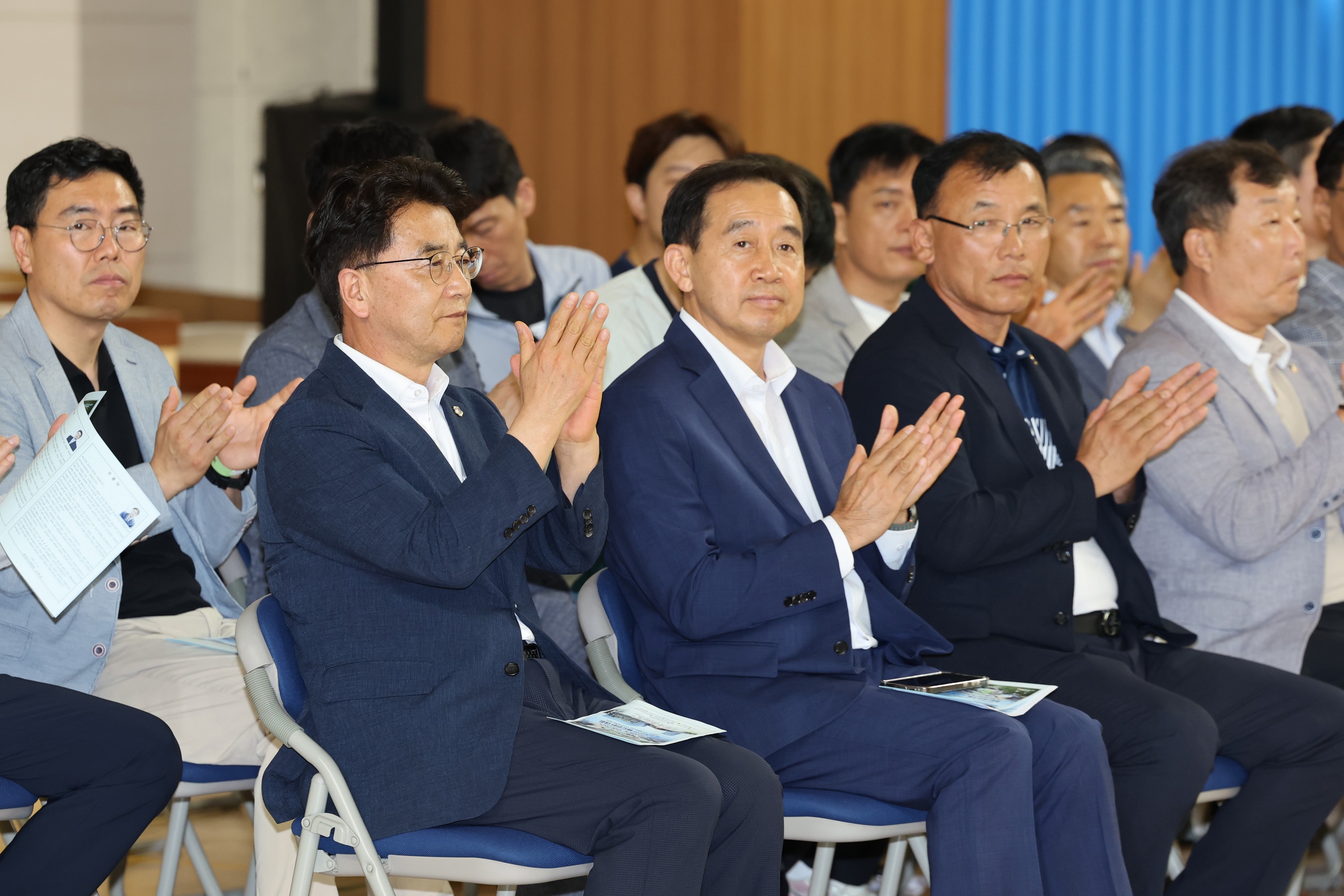 제7회 전라남도의장기 클럽최강전 배드민턴 대회 첨부이미지 : 25년06월14일 제7회 전라남도의장기 배드민턴 대회 - 003.jpg