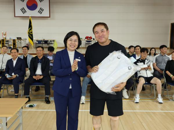 제7회 전라남도의장기 클럽최강전 배드민턴 대회 첨부이미지 : 25년06월14일 제7회 전라남도의장기 배드민턴 대회 - 024.jpg