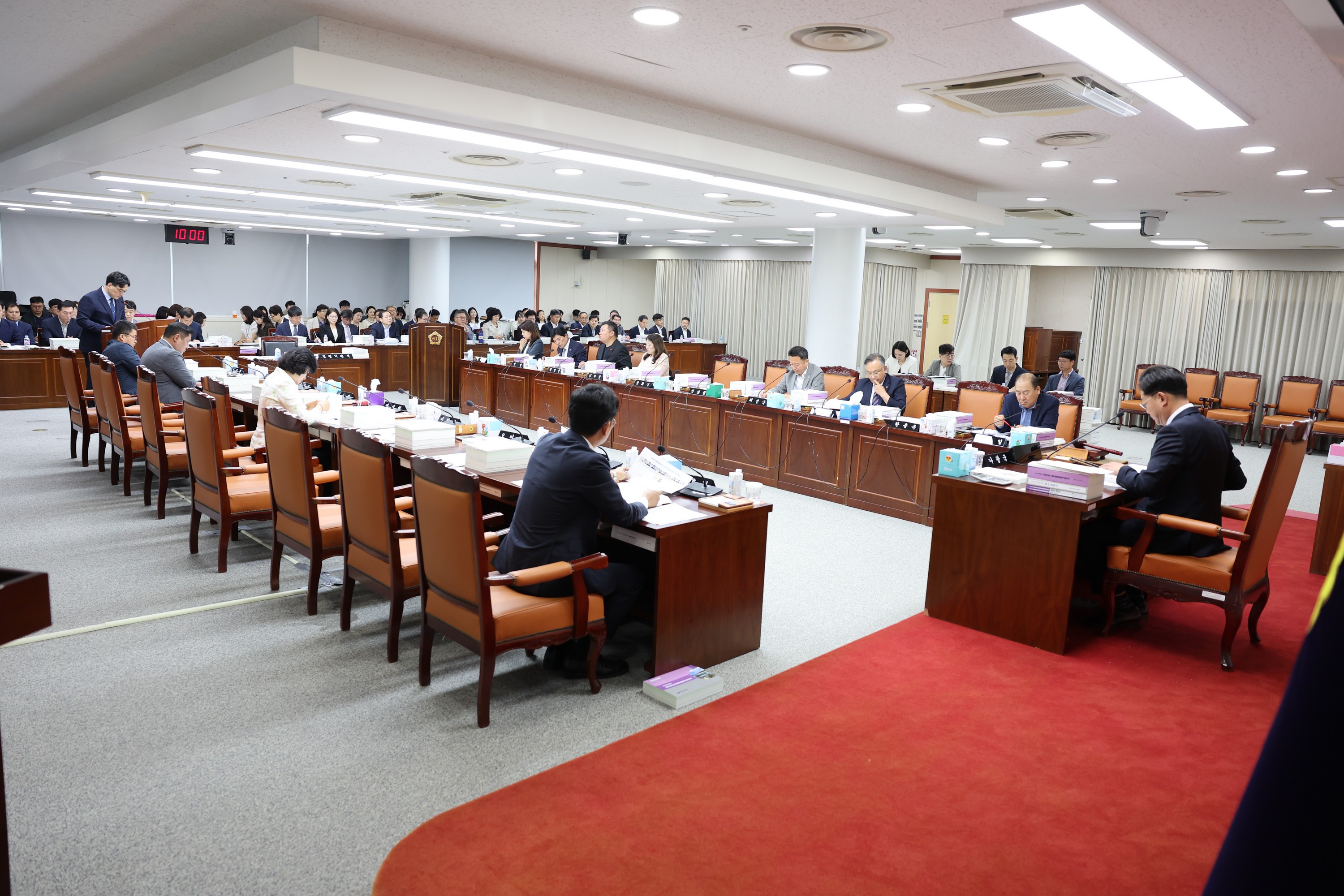 전라남도교육비특별회계 2024회계연도 결산 및 예비비 승인 심사 첨부이미지 : 25년06월13일 전라남도교육비택별회계 2024회계연도 결산 및 예비비 심사 - 008.jpg