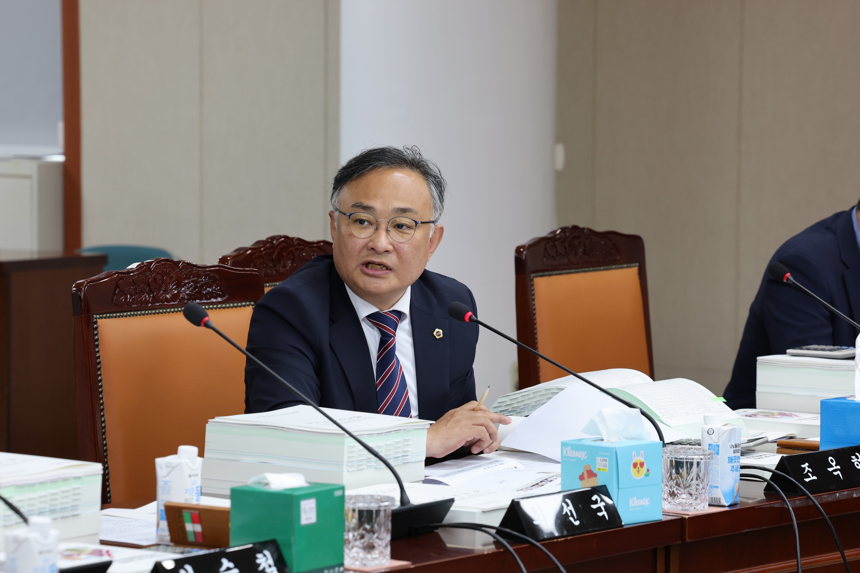 전라남도교육비특별회계 2024회계연도 결산 및 예비비 승인 심사 첨부이미지 : 25년06월13일 전라남도교육비택별회계 2024회계연도 결산 및 예비비 심사 - 038.jpg