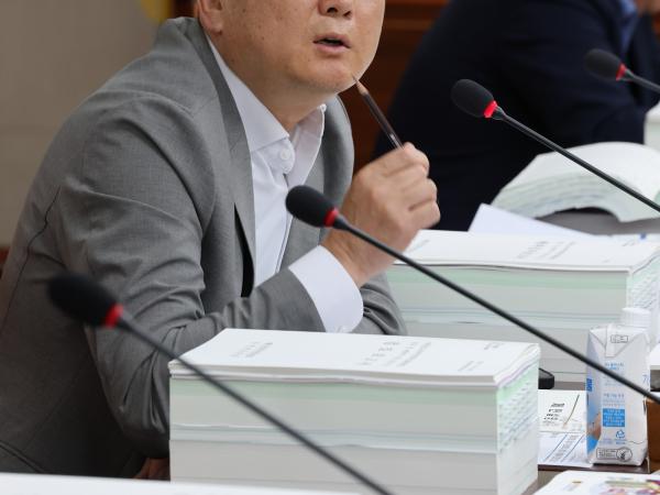 전라남도교육비특별회계 2024회계연도 결산 및 예비비 승인 심사 첨부이미지 : 25년06월13일 전라남도교육비택별회계 2024회계연도 결산 및 예비비 심사 - 083.jpg