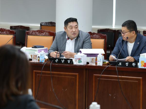전라남도교육비특별회계 2024회계연도 결산 및 예비비 승인 심사 첨부이미지 : 25년06월13일 전라남도교육비택별회계 2024회계연도 결산 및 예비비 심사 - 064.jpg