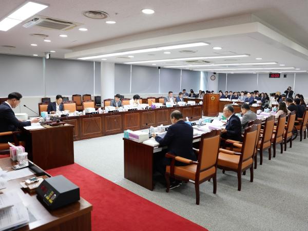전라남도교육비특별회계 2024회계연도 결산 및 예비비 승인 심사 첨부이미지 : 25년06월13일 전라남도교육비택별회계 2024회계연도 결산 및 예비비 심사 - 003.jpg
