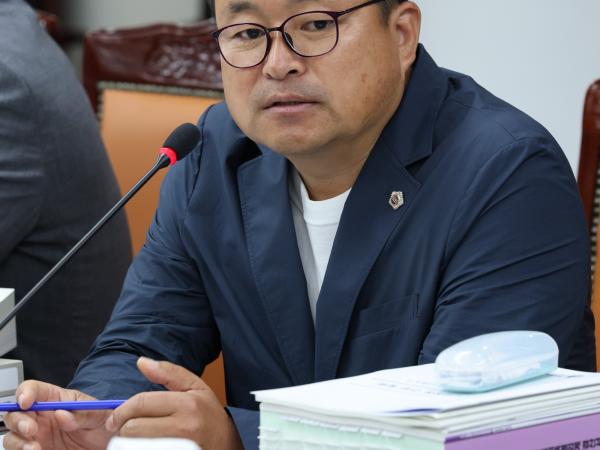 전라남도교육비특별회계 2024회계연도 결산 및 예비비 승인 심사 첨부이미지 : 25년06월13일 전라남도교육비택별회계 2024회계연도 결산 및 예비비 심사 - 061.jpg