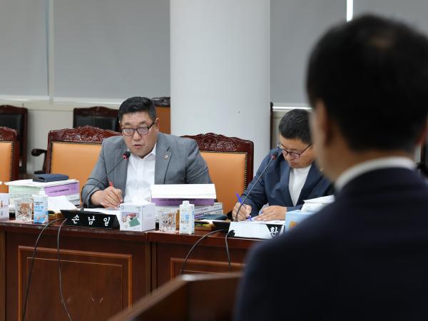 전라남도교육비특별회계 2024회계연도 결산 및 예비비 승인 심사 첨부이미지 : 25년06월13일 전라남도교육비택별회계 2024회계연도 결산 및 예비비 심사 - 066.jpg