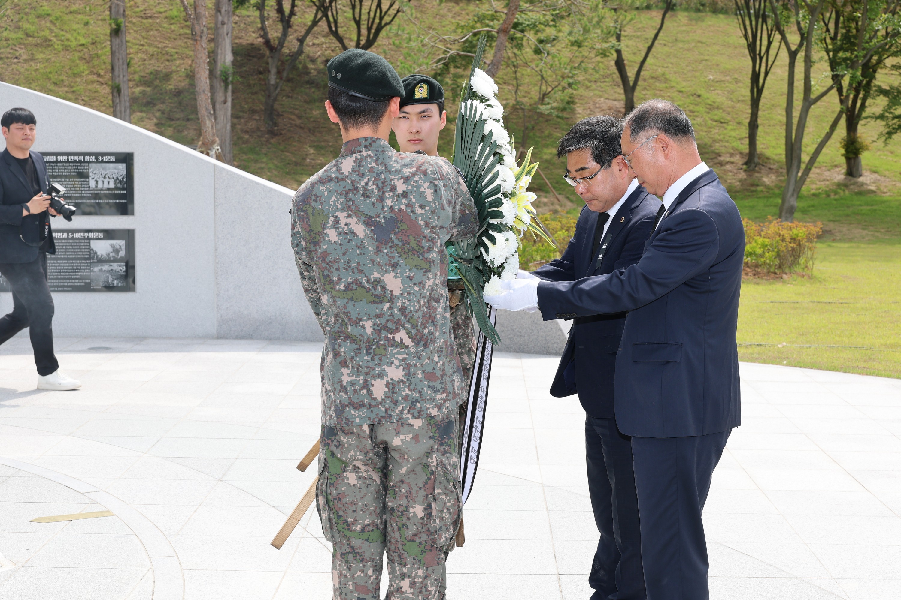 제70회 현충일 추념식 첨부이미지 : 25년06월06일 제70회 현충일 추념식 - 034.jpg