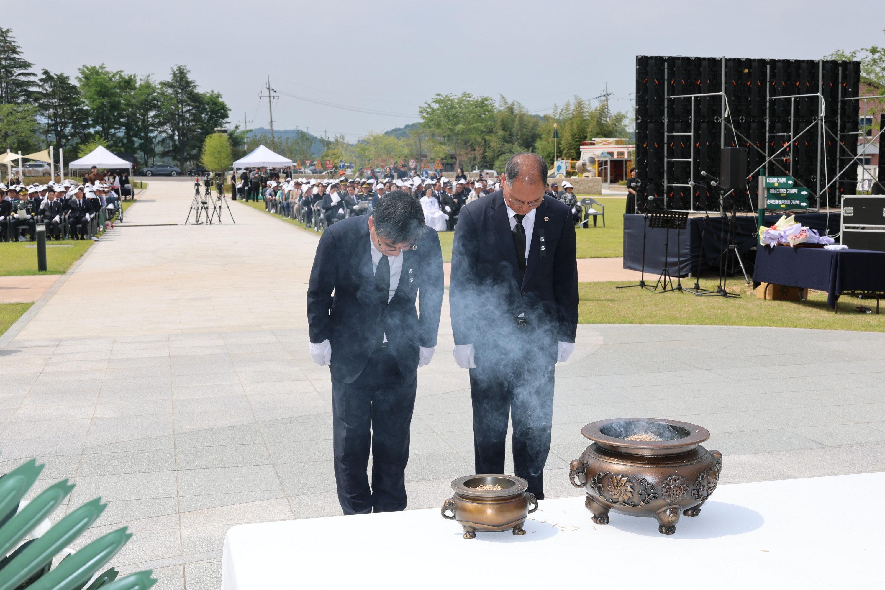 제70회 현충일 추념식 첨부이미지 : 25년06월06일 제70회 현충일 추념식 - 050.jpg