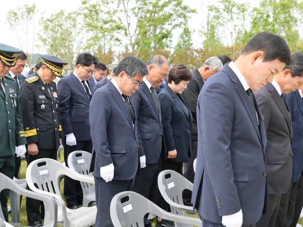 제70회 현충일 추념식 첨부이미지 : 25년06월06일 제70회 현충일 추념식 - 012.jpg
