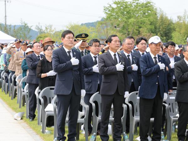 제70회 현충일 추념식 첨부이미지 : 25년06월06일 제70회 현충일 추념식 - 017.jpg