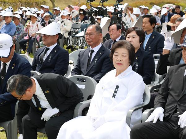 제70회 현충일 추념식 첨부이미지 : 25년06월06일 제70회 현충일 추념식 - 052.jpg