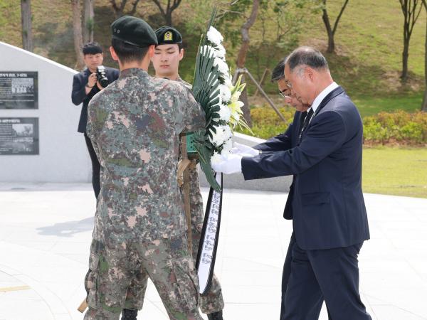 제70회 현충일 추념식 첨부이미지 : 25년06월06일 제70회 현충일 추념식 - 039.jpg