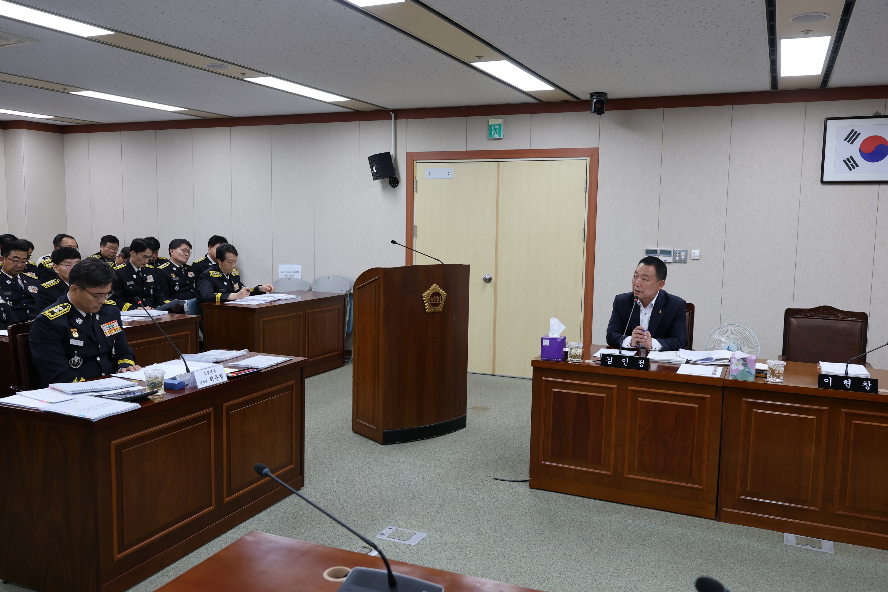 제391회 정례회 안전건설소방위원회 회의 첨부이미지 : 25년06월09일 제391회 정례회 안전건설소방위원회 회의 - 037.jpg