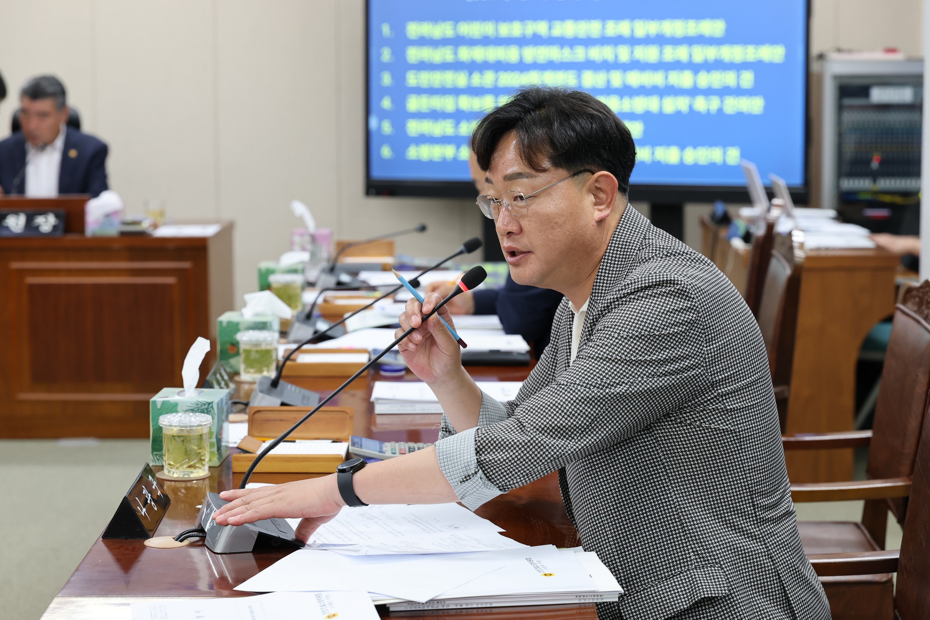 제391회 정례회 안전건설소방위원회 회의 첨부이미지 : 25년06월09일 제391회 정례회 안전건설소방위원회 회의 - 048.jpg