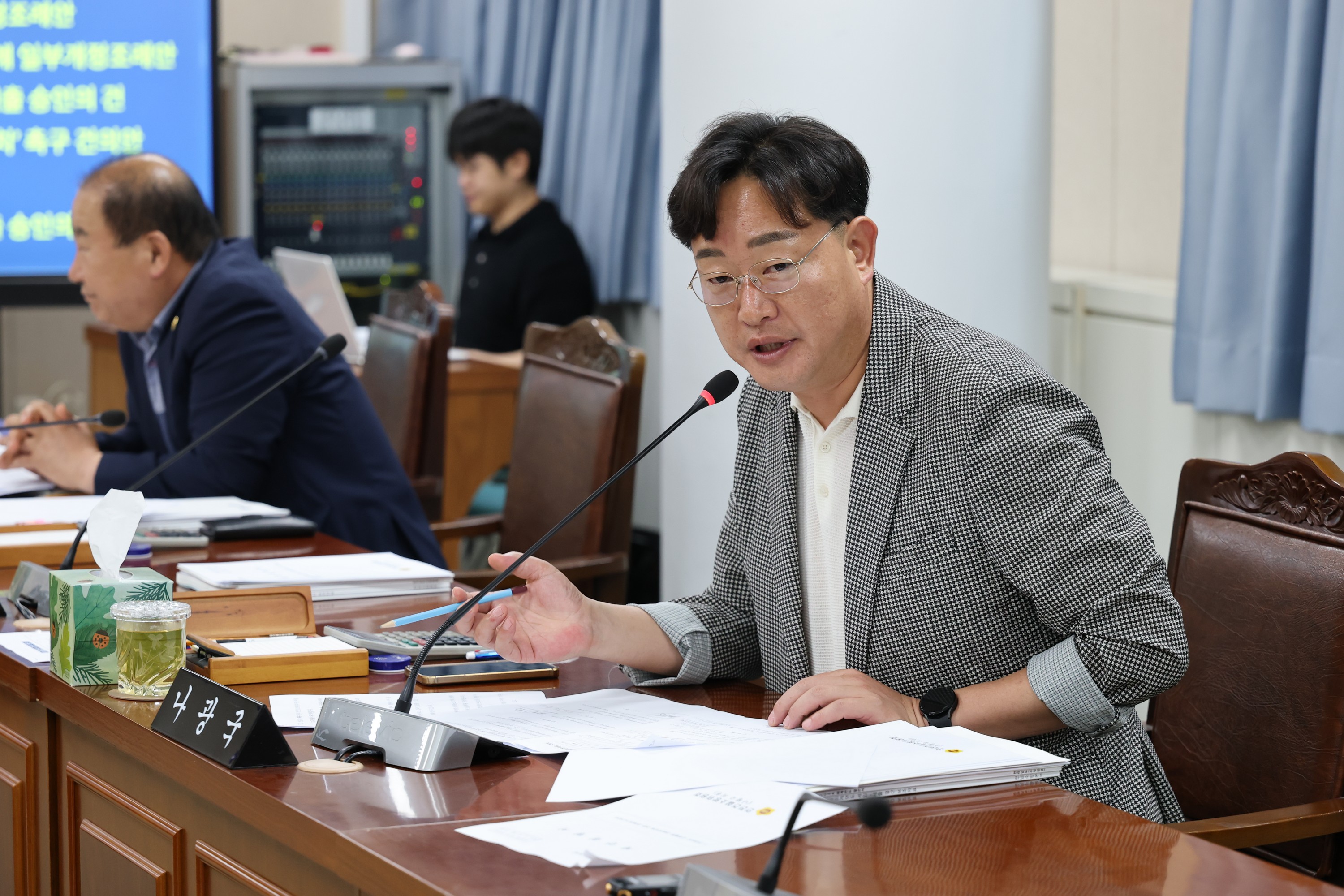 제391회 정례회 안전건설소방위원회 회의 첨부이미지 : 25년06월09일 제391회 정례회 안전건설소방위원회 회의 - 047.jpg