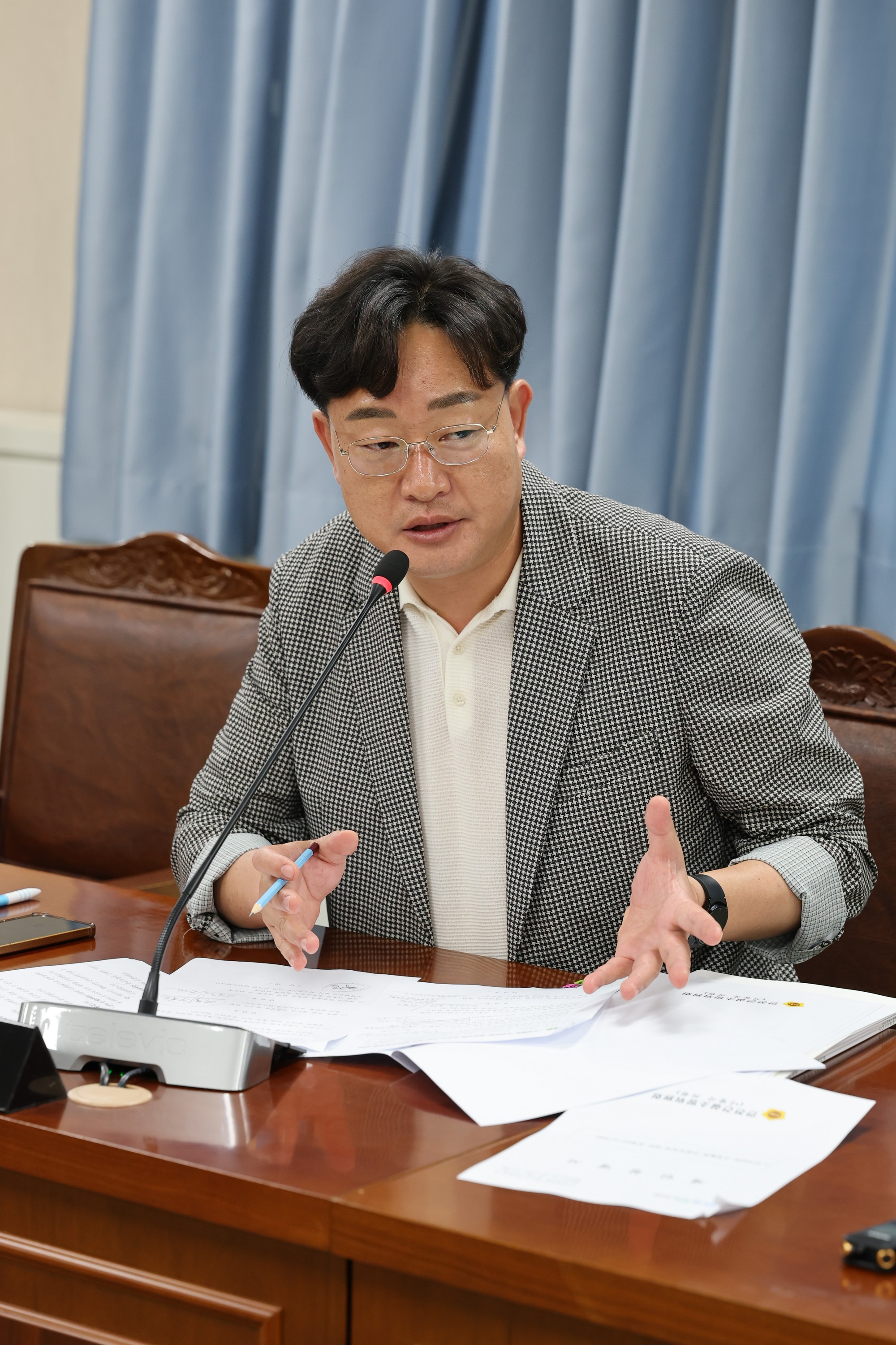 제391회 정례회 안전건설소방위원회 회의 첨부이미지 : 25년06월09일 제391회 정례회 안전건설소방위원회 회의 - 049.jpg