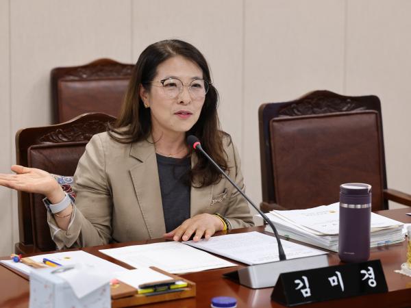 제391회 정례회 보건복지환경위원회 회의 첨부이미지 : 25년06월09일 제391회 정례회 보건복지환경위원회 회의 - 028.jpg