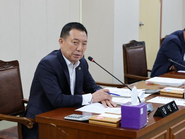 제391회 정례회 안전건설소방위원회 회의 첨부이미지 : 25년06월09일 제391회 정례회 안전건설소방위원회 회의 - 039.jpg