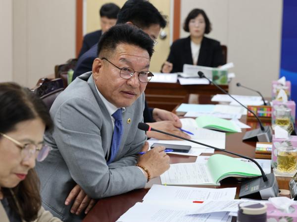 제391회 정례회 보건복지환경위원회 회의 첨부이미지 : 25년06월09일 제391회 정례회 보건복지환경위원회 회의 - 040.jpg