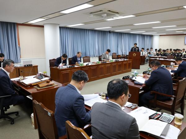 제391회 정례회 안전건설소방위원회 회의 첨부이미지 : 25년06월09일 제391회 정례회 안전건설소방위원회 회의 - 034.jpg