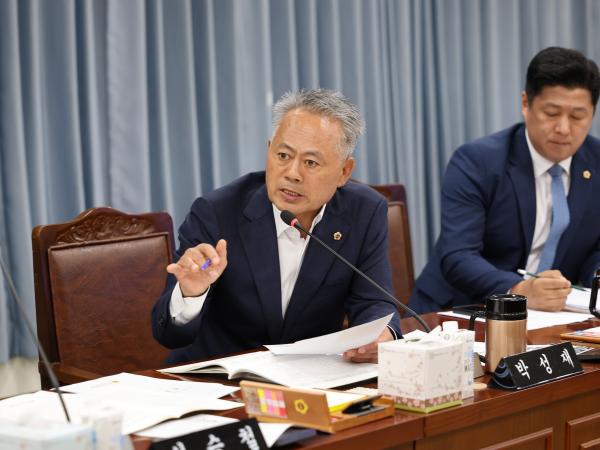 제391회 정례회 농수산위원회 회의 첨부이미지 : 25년06월09일 제391회 정례회 농수산위원회 회의 - 015.jpg