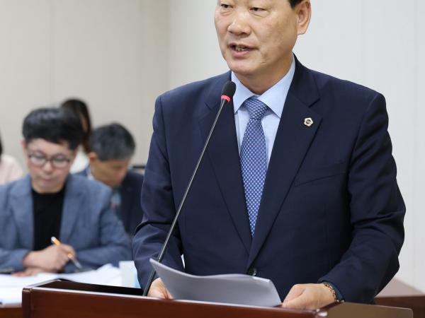 제391회 정례회 보건복지환경위원회 회의 첨부이미지 : 25년06월09일 제391회 정례회 보건복지환경위원회 회의 - 020.jpg