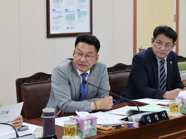 제391회 정례회 보건복지환경위원회 회의 첨부이미지 : 25년06월09일 제391회 정례회 보건복지환경위원회 회의 - 038.jpg