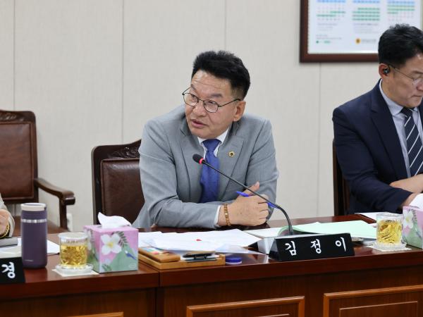 제391회 정례회 보건복지환경위원회 회의 첨부이미지 : 25년06월09일 제391회 정례회 보건복지환경위원회 회의 - 037.jpg
