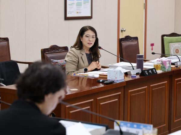 제391회 정례회 보건복지환경위원회 회의 첨부이미지 : 25년06월09일 제391회 정례회 보건복지환경위원회 회의 - 029.jpg