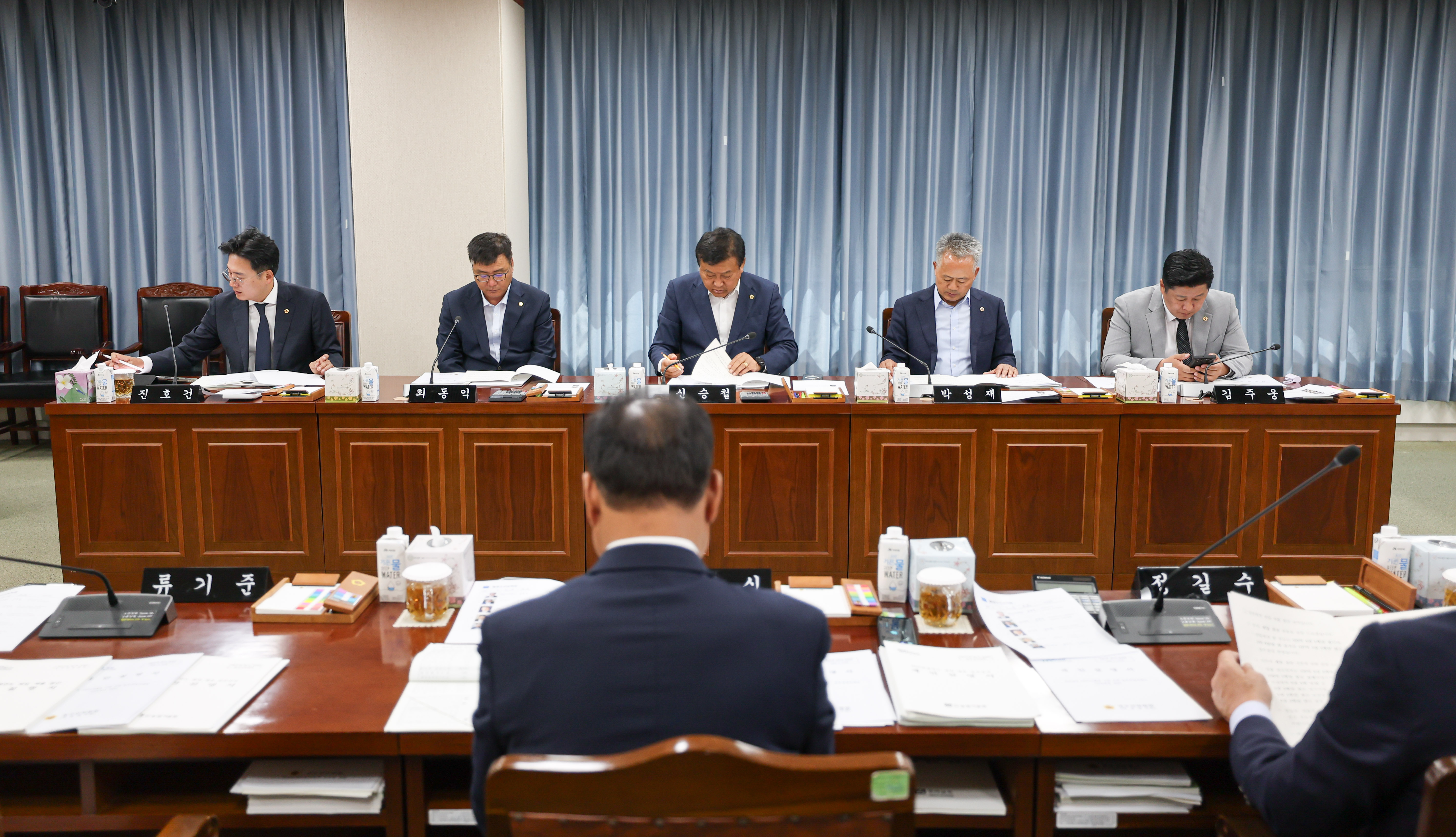 제391회 정례회 농수산위원회 회의 첨부이미지 : 25년06월05일 제391회 정례회 농수산위원회 회의_(2).jpg
