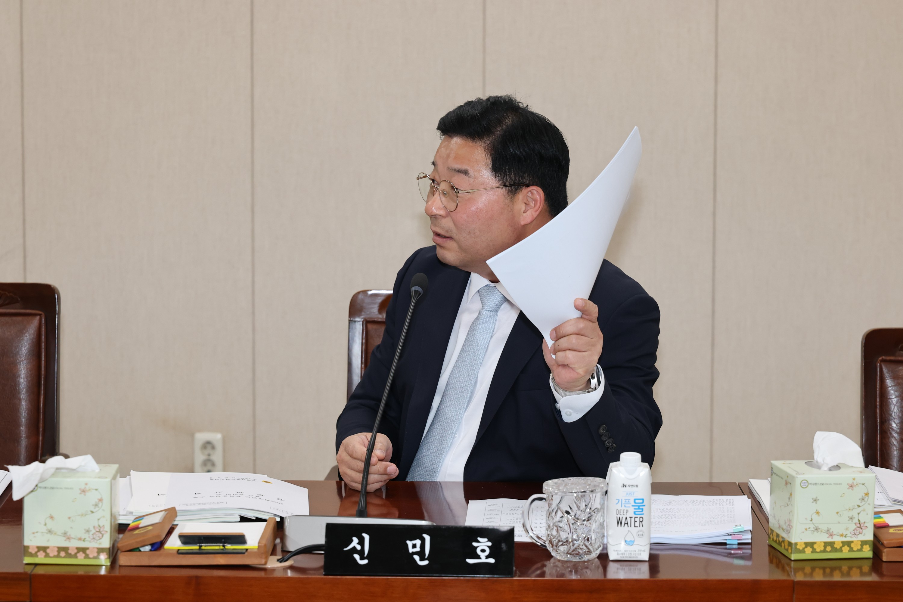 제391회 제1차 정례회 경제관광문화위원회 회의 첨부이미지 : 25년06월05일 제391회 제1차 정례회 경제관광문화위원회 회의 - 022.jpg