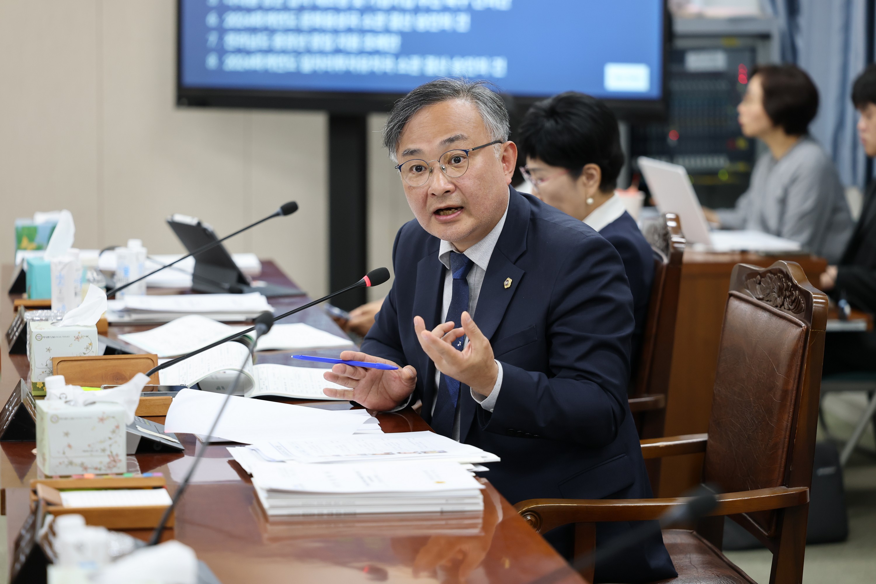 제391회 제1차 정례회 경제관광문화위원회 회의 첨부이미지 : 25년06월05일 제391회 제1차 정례회 경제관광문화위원회 회의 - 043.jpg