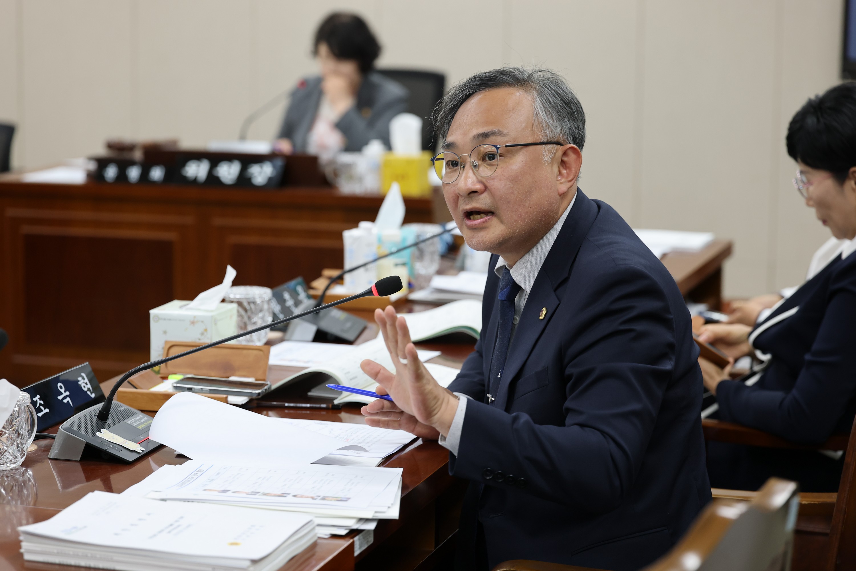 제391회 제1차 정례회 경제관광문화위원회 회의 첨부이미지 : 25년06월05일 제391회 제1차 정례회 경제관광문화위원회 회의 - 044.jpg