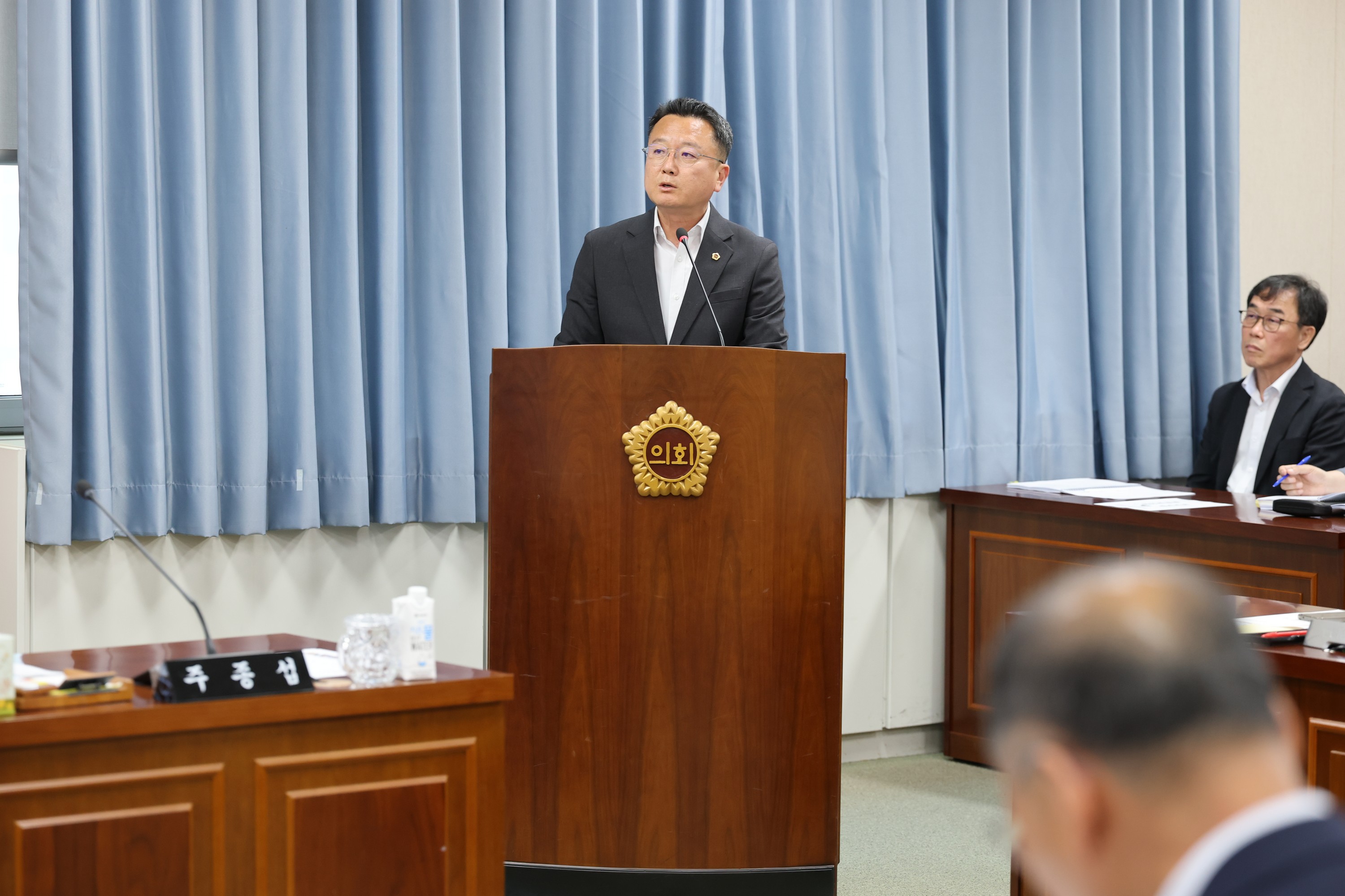 제391회 제1차 정례회 경제관광문화위원회 회의 첨부이미지 : 25년06월05일 제391회 제1차 정례회 경제관광문화위원회 회의 - 020.jpg