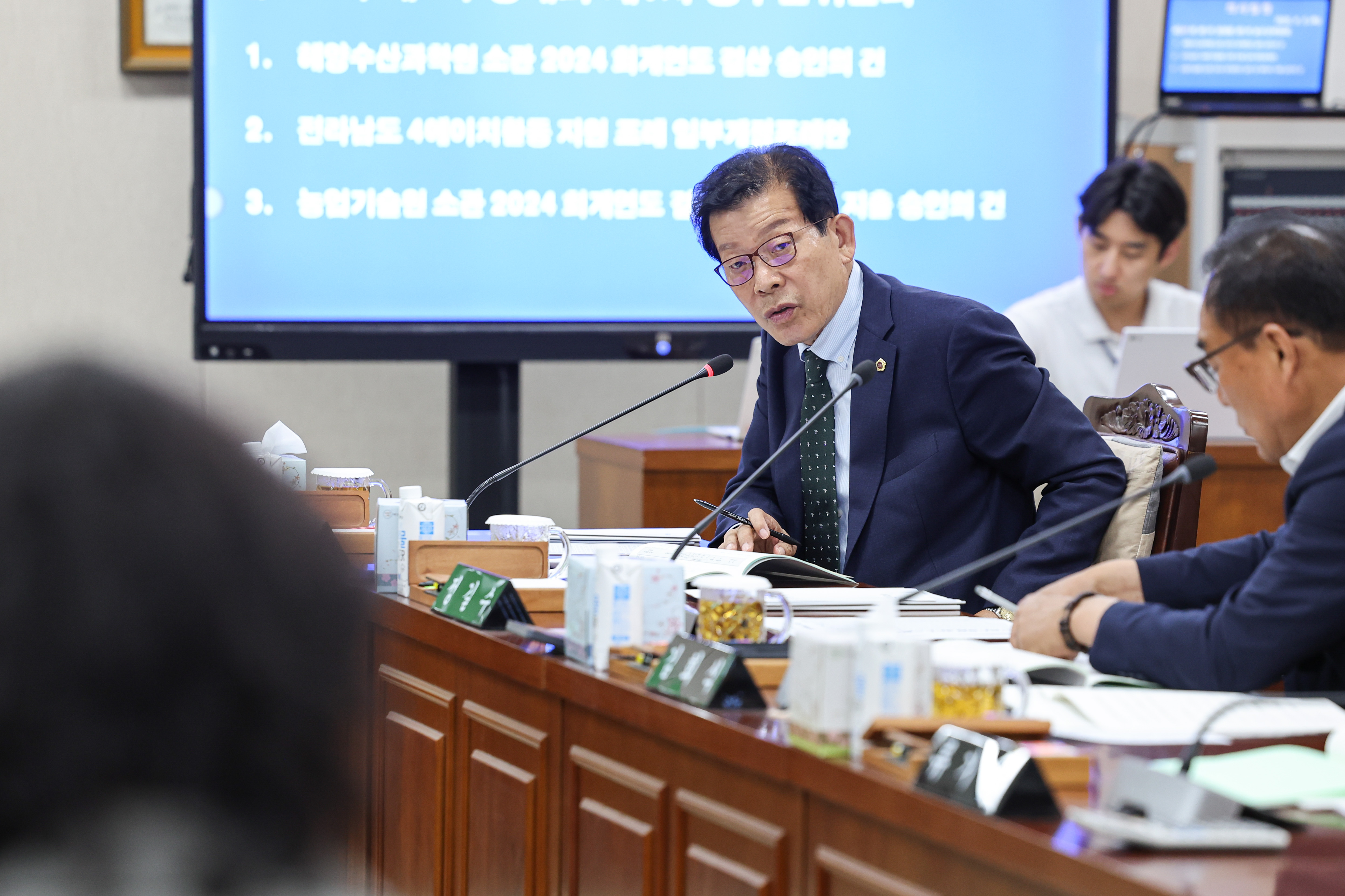 제391회 정례회 농수산위원회 회의 첨부이미지 : 25년06월05일 제391회 정례회 농수산위원회 회의_(24).jpg