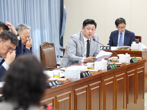 제391회 정례회 농수산위원회 회의 첨부이미지 : 25년06월05일 제391회 정례회 농수산위원회 회의_(28).jpg