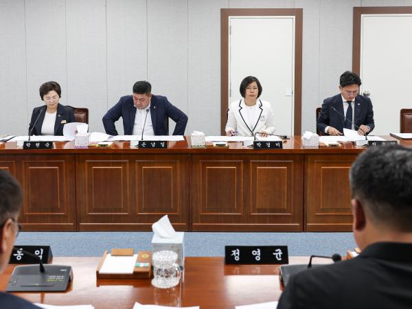 제391회 정례회 제1차 의회운영위원회 회의 첨부이미지 : 25년06월05일 제391회 정례회 제1차 운영위원회 회의_03.jpg
