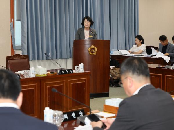 제391회 제1차 정례회 경제관광문화위원회 회의 첨부이미지 : 25년06월05일 제391회 제1차 정례회 경제관광문화위원회 회의 - 034.jpg