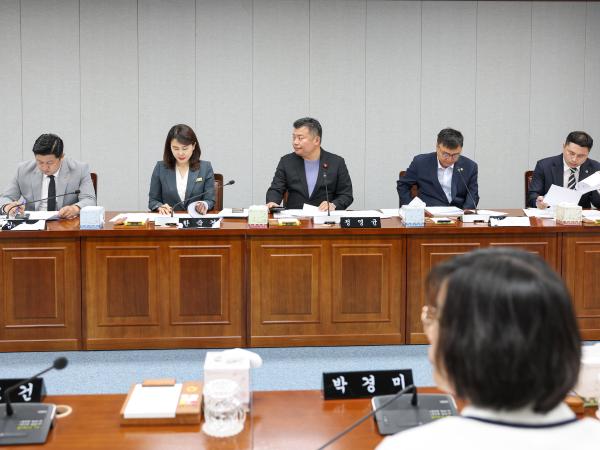 제391회 정례회 제1차 의회운영위원회 회의 첨부이미지 : 25년06월05일 제391회 정례회 제1차 운영위원회 회의_06.jpg