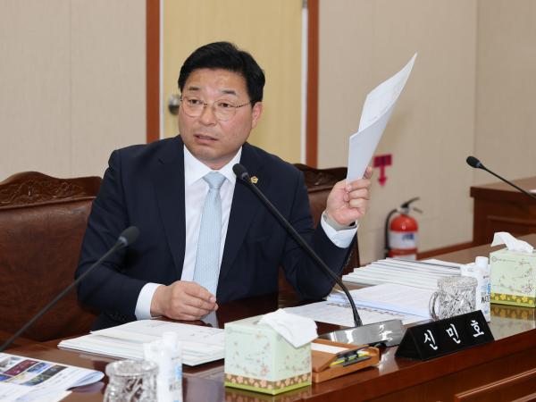 제391회 제1차 정례회 경제관광문화위원회 회의 첨부이미지 : 25년06월05일 제391회 제1차 정례회 경제관광문화위원회 회의 - 025.jpg