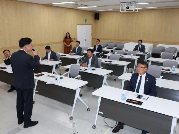 교육위원회 의정활동 역량강화 맞춤형 직무교육 첨부이미지 : 25년06월05일 교육위원회 맞춤형 직무교육- 004.jpg
