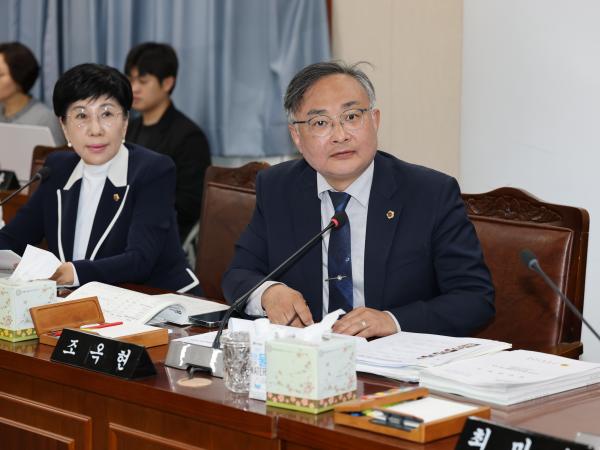 제391회 제1차 정례회 경제관광문화위원회 회의 첨부이미지 : 25년06월05일 제391회 제1차 정례회 경제관광문화위원회 회의 - 039.jpg