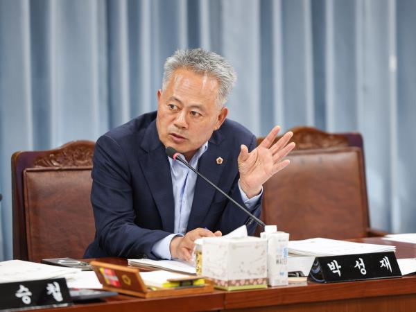 제391회 정례회 농수산위원회 회의 첨부이미지 : 25년06월05일 제391회 정례회 농수산위원회 회의_(15).jpg