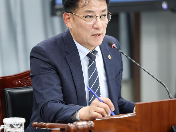 제391회 정례회 제1차 의회운영위원회 회의  첨부이미지 : 25년06월05일 제391회 정례회 제1차 의회운영위원회 회의_40.jpg