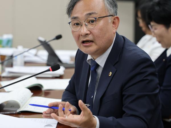 제391회 제1차 정례회 경제관광문화위원회 회의 첨부이미지 : 25년06월05일 제391회 제1차 정례회 경제관광문화위원회 회의 - 045.jpg
