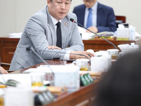 제391회 정례회 농수산위원회 회의 첨부이미지 : 25년06월05일 제391회 정례회 농수산위원회 회의_(30).jpg