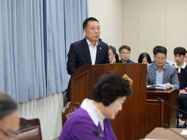제391회 제1차 정례회 경제관광문화위원회 회의 첨부이미지 : 25년06월05일 제391회 제1차 정례회 경제관광문화위원회 회의 - 012.jpg