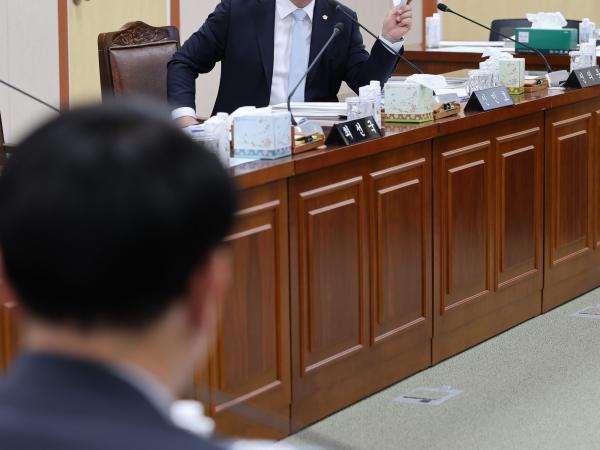 제391회 제1차 정례회 경제관광문화위원회 회의 첨부이미지 : 25년06월05일 제391회 제1차 정례회 경제관광문화위원회 회의 - 027.jpg